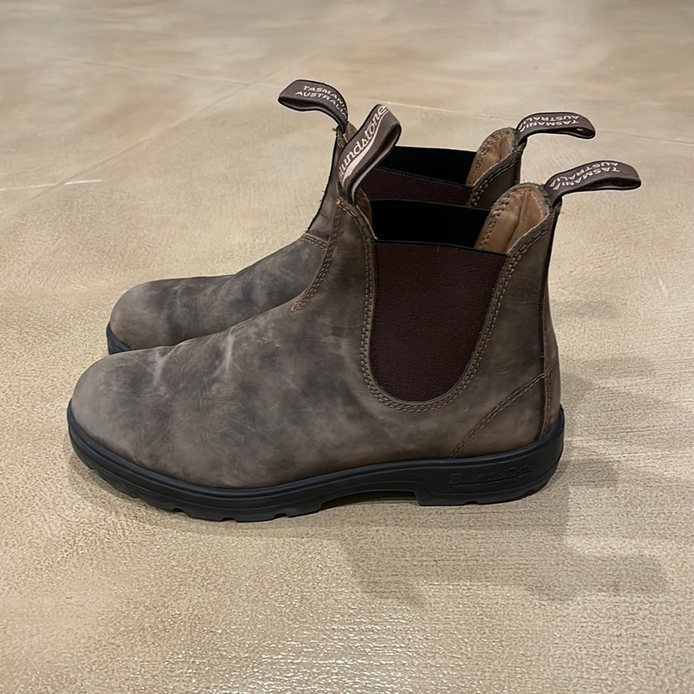 brown blundstones, size women’s 9, men’s 7, AU/UK 6, worn maybe fifteen times